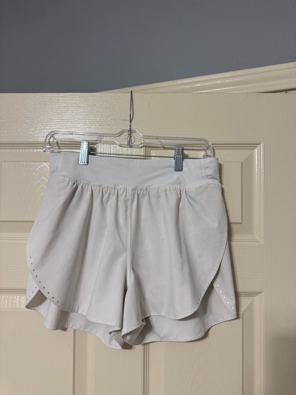 Fast and Free Reflective High Rise Classic-Fit Short 3”